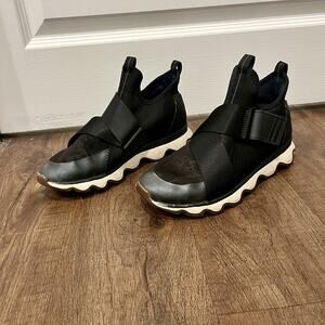 Sorel Kinetic Impact Strap Sneakers Women's Size 8 Black White Hiking Gorpcore